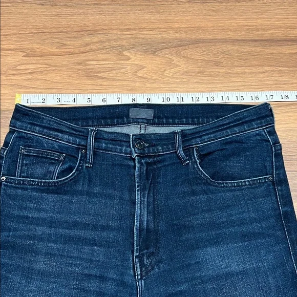 Mother The Insider Crop Step Fray Jeans in Movin On Up Size 31 - Picture 9 of 16